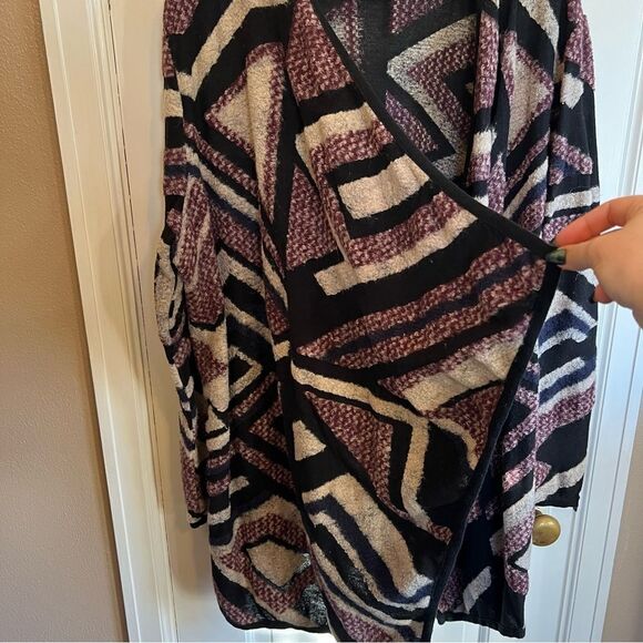Lucky Brand Black and Pink Cardigan with Geometric Pattern - Picture 4 of 8